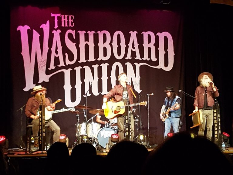 Washboard Union Performs to Sold Out Theatre Wingham Town Hall Theatre